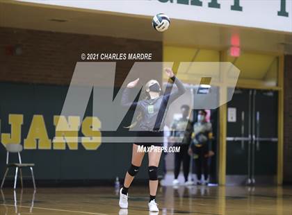 Thumbnail 1 in Pine Forest vs. Richmond photogallery.