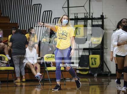 Thumbnail 1 in Pine Forest vs. Richmond photogallery.