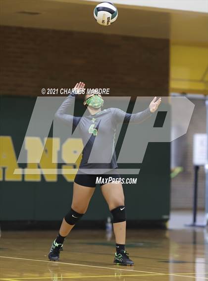 Thumbnail 3 in Pine Forest vs. Richmond photogallery.