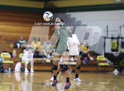 Thumbnail 1 in Pine Forest vs. Richmond photogallery.