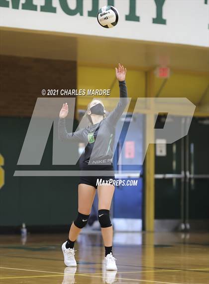 Thumbnail 3 in Pine Forest vs. Richmond photogallery.