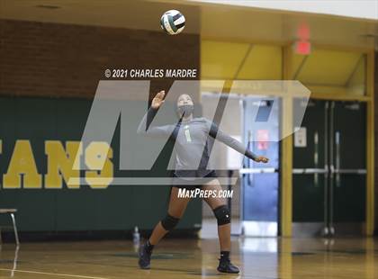 Thumbnail 3 in Pine Forest vs. Richmond photogallery.