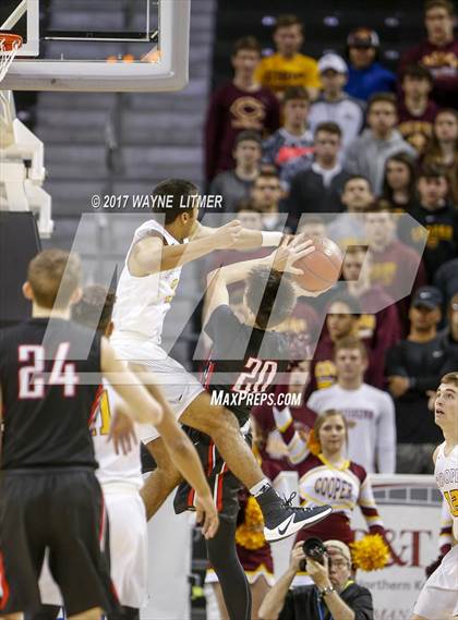 Thumbnail 1 in Holy Cross vs Cooper (Ninth Region) photogallery.