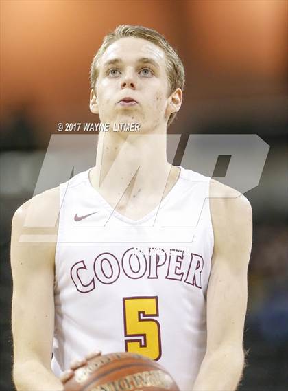 Thumbnail 2 in Holy Cross vs Cooper (Ninth Region) photogallery.