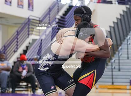 Thumbnail 2 in Buzz Fest Duals photogallery.