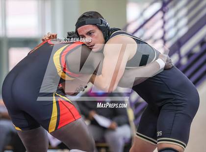 Thumbnail 3 in Buzz Fest Duals photogallery.