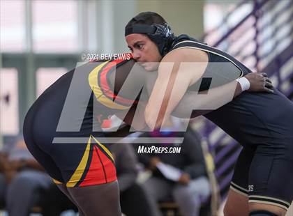 Thumbnail 2 in Buzz Fest Duals photogallery.