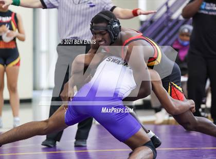 Thumbnail 1 in Buzz Fest Duals photogallery.
