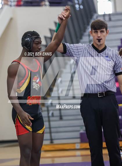 Thumbnail 2 in Buzz Fest Duals photogallery.