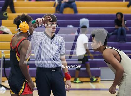 Thumbnail 1 in Buzz Fest Duals photogallery.