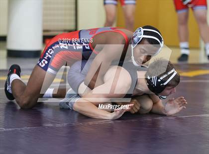 Thumbnail 2 in Buzz Fest Duals photogallery.
