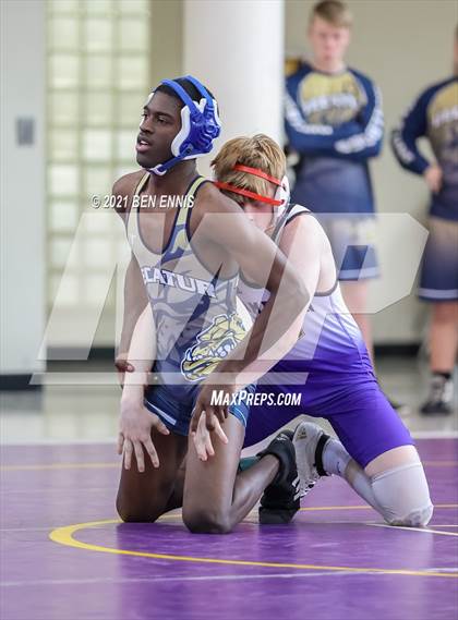 Thumbnail 3 in Buzz Fest Duals photogallery.
