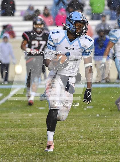 Thumbnail 1 in East Duplin vs. Hibriten (NCHSAA 2AA Final) photogallery.