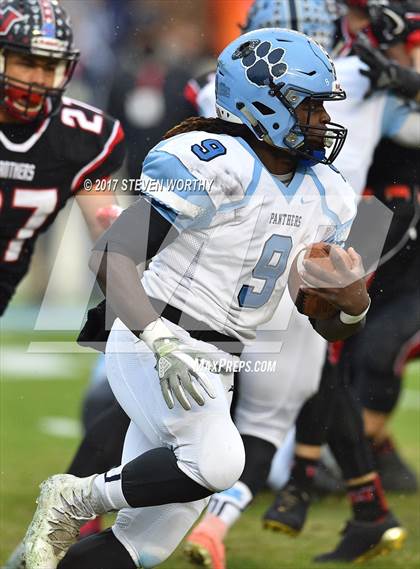 Thumbnail 3 in East Duplin vs. Hibriten (NCHSAA 2AA Final) photogallery.