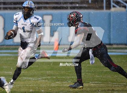 Thumbnail 3 in East Duplin vs. Hibriten (NCHSAA 2AA Final) photogallery.