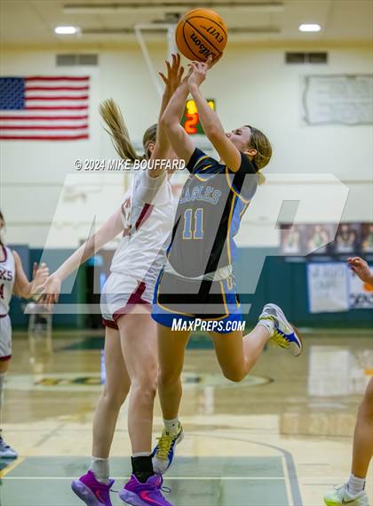 Thumbnail 3 in Bakersfield Christian vs Oaks Christian (Santa Barbara Tournament of Champions) photogallery.