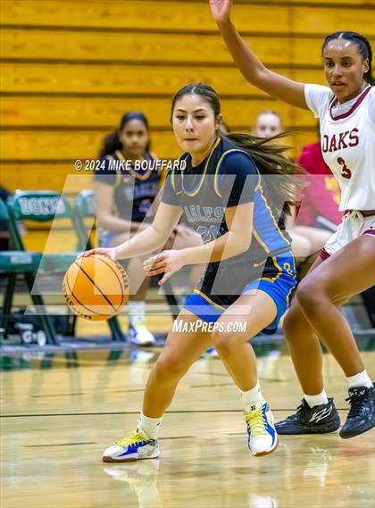 Thumbnail 2 in Bakersfield Christian vs Oaks Christian (Santa Barbara Tournament of Champions) photogallery.