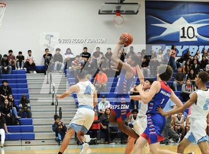 Thumbnail 2 in Sam Rayburn vs. Pearce (McDonald's Texas Invitational) photogallery.