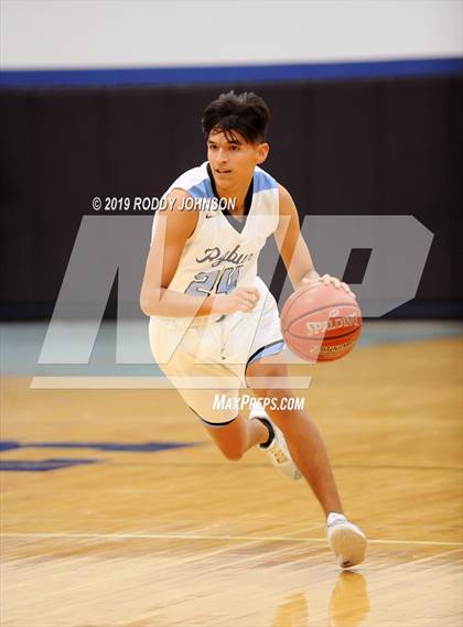 Thumbnail 2 in Sam Rayburn vs. Pearce (McDonald's Texas Invitational) photogallery.