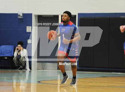 Thumbnail 1 in Sam Rayburn vs. Pearce (McDonald's Texas Invitational) photogallery.