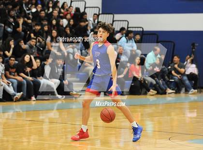 Thumbnail 1 in Sam Rayburn vs. Pearce (McDonald's Texas Invitational) photogallery.