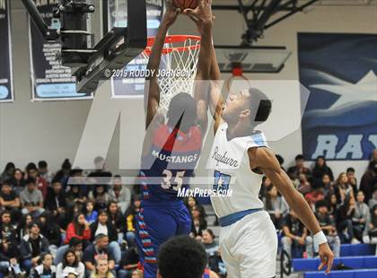 Thumbnail 2 in Sam Rayburn vs. Pearce (McDonald's Texas Invitational) photogallery.