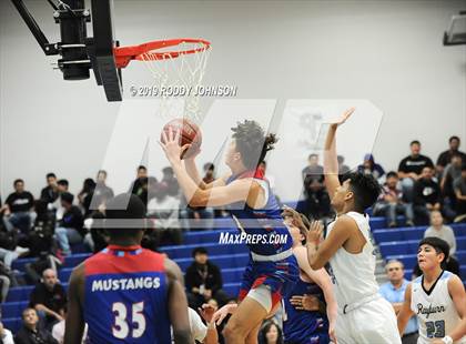 Thumbnail 2 in Sam Rayburn vs. Pearce (McDonald's Texas Invitational) photogallery.