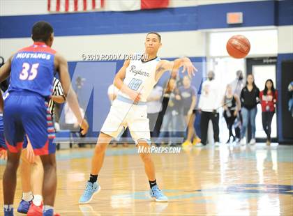 Thumbnail 3 in Sam Rayburn vs. Pearce (McDonald's Texas Invitational) photogallery.