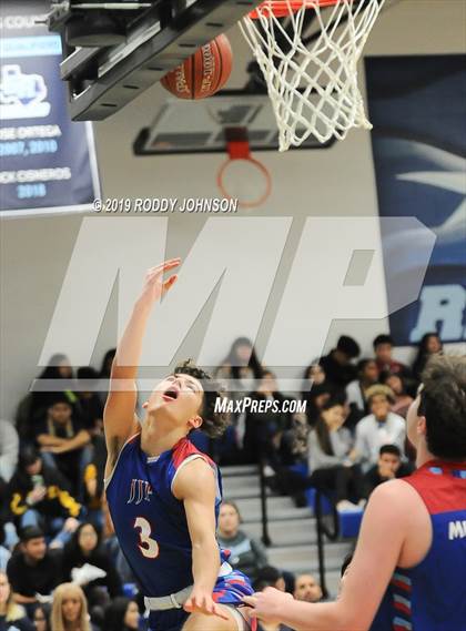 Thumbnail 1 in Sam Rayburn vs. Pearce (McDonald's Texas Invitational) photogallery.