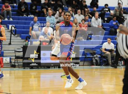Thumbnail 1 in Sam Rayburn vs. Pearce (McDonald's Texas Invitational) photogallery.