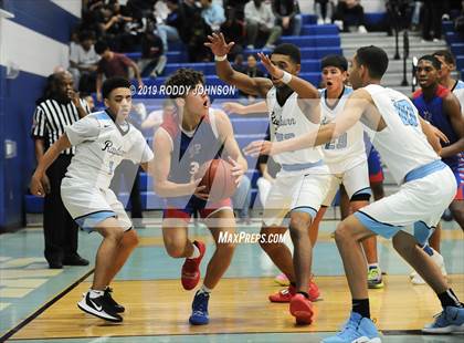 Thumbnail 3 in Sam Rayburn vs. Pearce (McDonald's Texas Invitational) photogallery.