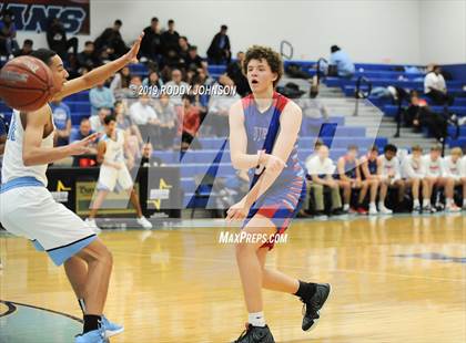 Thumbnail 1 in Sam Rayburn vs. Pearce (McDonald's Texas Invitational) photogallery.