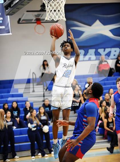 Thumbnail 3 in Sam Rayburn vs. Pearce (McDonald's Texas Invitational) photogallery.