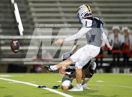 Thumbnail 1 in Ferris vs. Sunnyvale (4A-2 Region II Bi District) photogallery.