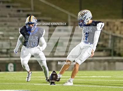 Thumbnail 3 in Ferris vs. Sunnyvale (4A-2 Region II Bi District) photogallery.