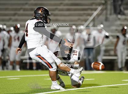 Thumbnail 1 in Ferris vs. Sunnyvale (4A-2 Region II Bi District) photogallery.