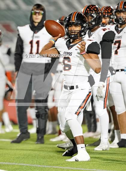 Thumbnail 2 in Ferris vs. Sunnyvale (4A-2 Region II Bi District) photogallery.