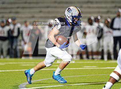 Thumbnail 3 in Ferris vs. Sunnyvale (4A-2 Region II Bi District) photogallery.