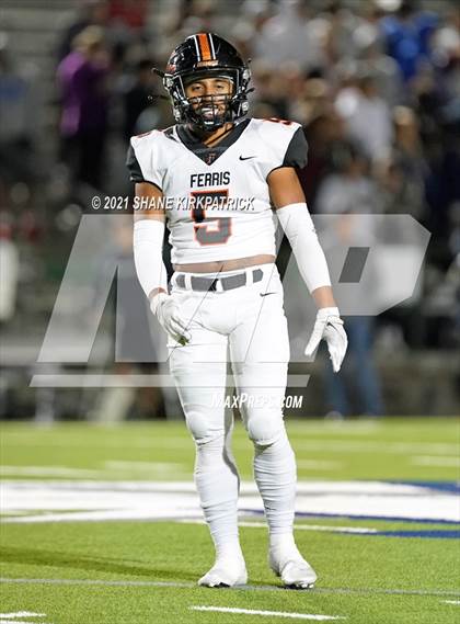 Thumbnail 3 in Ferris vs. Sunnyvale (4A-2 Region II Bi District) photogallery.