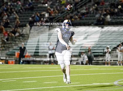 Thumbnail 1 in Ferris vs. Sunnyvale (4A-2 Region II Bi District) photogallery.