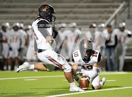Thumbnail 3 in Ferris vs. Sunnyvale (4A-2 Region II Bi District) photogallery.