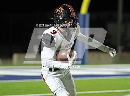 Thumbnail 1 in Ferris vs. Sunnyvale (4A-2 Region II Bi District) photogallery.