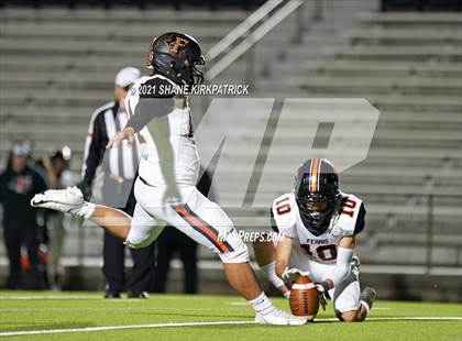 Thumbnail 3 in Ferris vs. Sunnyvale (4A-2 Region II Bi District) photogallery.