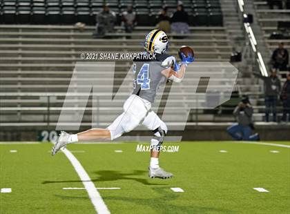 Thumbnail 3 in Ferris vs. Sunnyvale (4A-2 Region II Bi District) photogallery.