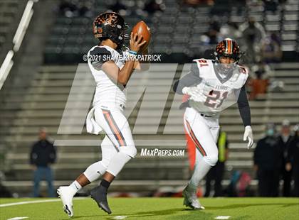 Thumbnail 1 in Ferris vs. Sunnyvale (4A-2 Region II Bi District) photogallery.