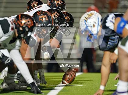 Thumbnail 3 in Ferris vs. Sunnyvale (4A-2 Region II Bi District) photogallery.