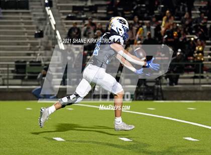 Thumbnail 3 in Ferris vs. Sunnyvale (4A-2 Region II Bi District) photogallery.