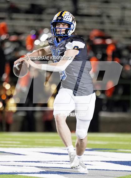 Thumbnail 1 in Ferris vs. Sunnyvale (4A-2 Region II Bi District) photogallery.