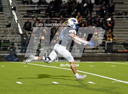 Thumbnail 1 in Ferris vs. Sunnyvale (4A-2 Region II Bi District) photogallery.