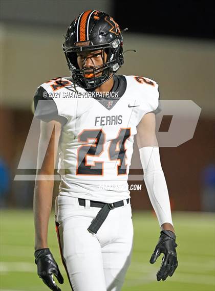 Thumbnail 1 in Ferris vs. Sunnyvale (4A-2 Region II Bi District) photogallery.